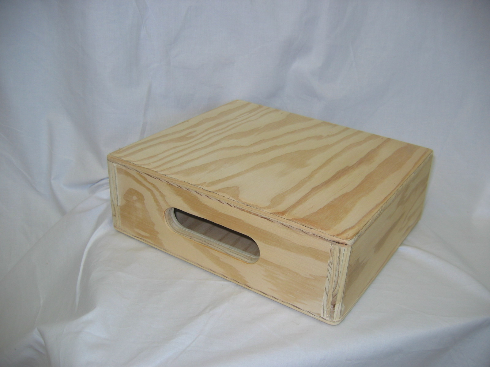 Sun Valley Inc. Highest Quality Wooden Apple Boxes for the